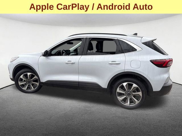 Certified 2025 Ford Escape Platinum AWD/4WD image 2