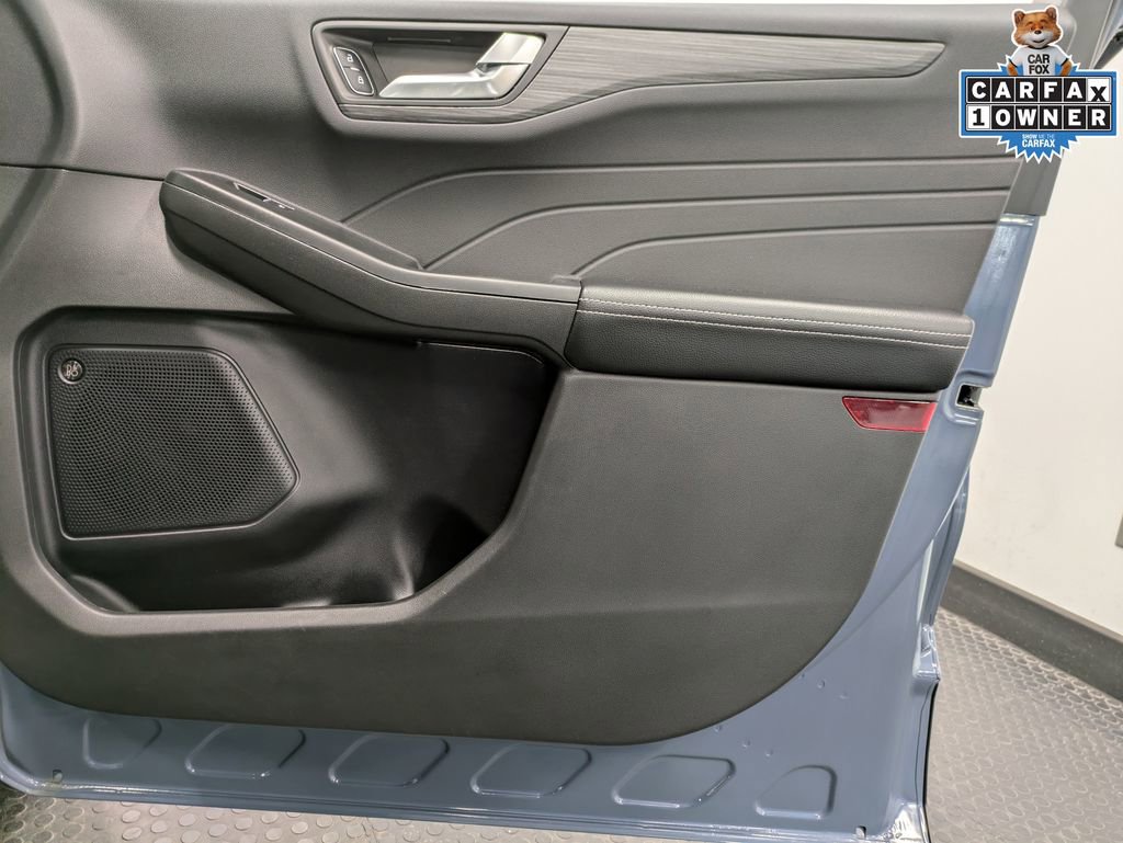 Certified 2023 Ford Escape Platinum w/ Premium Technology Package AWD/4WD image 29
