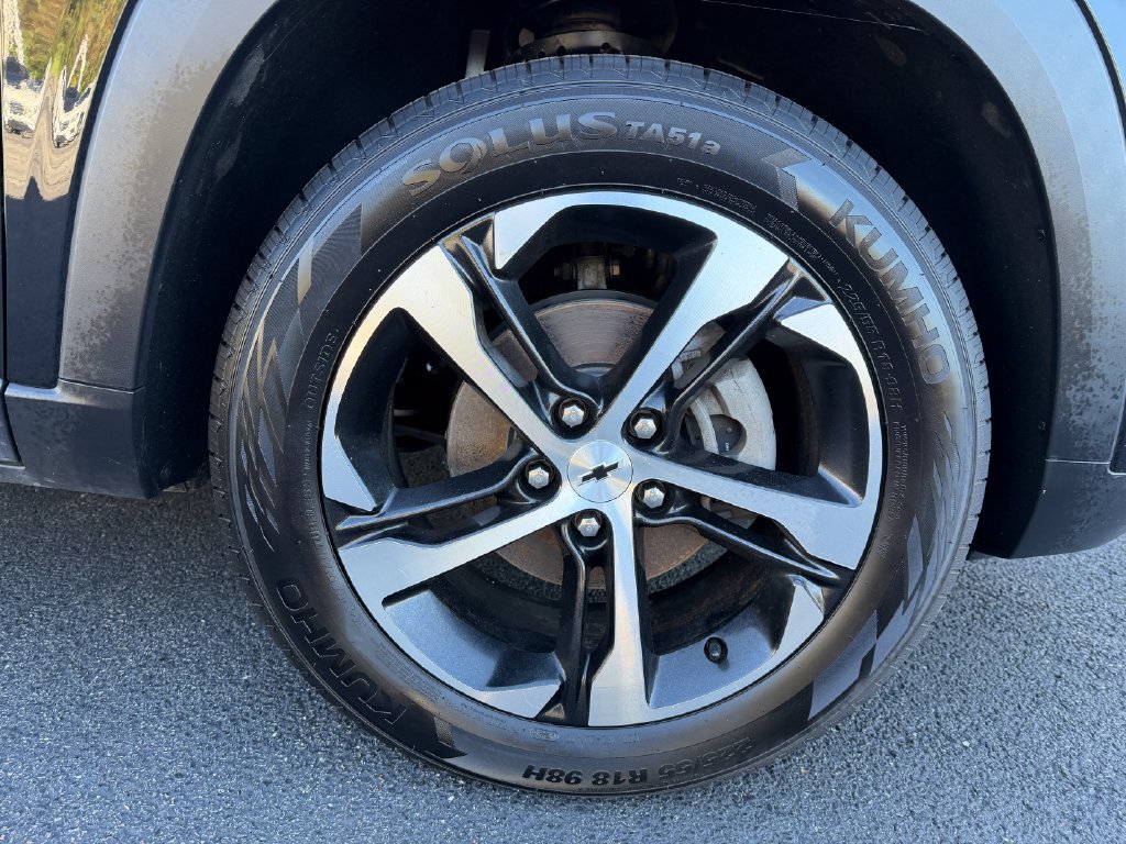 Used 2024 Chevrolet Trax RS FWD image 19