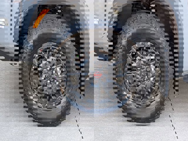 Used 2023 Nissan Frontier PRO-4X w/ Pro-4X Premium Package image 11