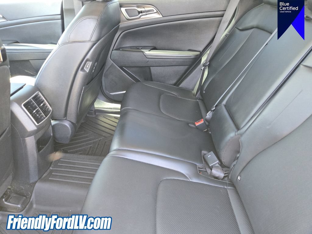 Used 2024 Kia Sportage EX AWD/4WD image 13