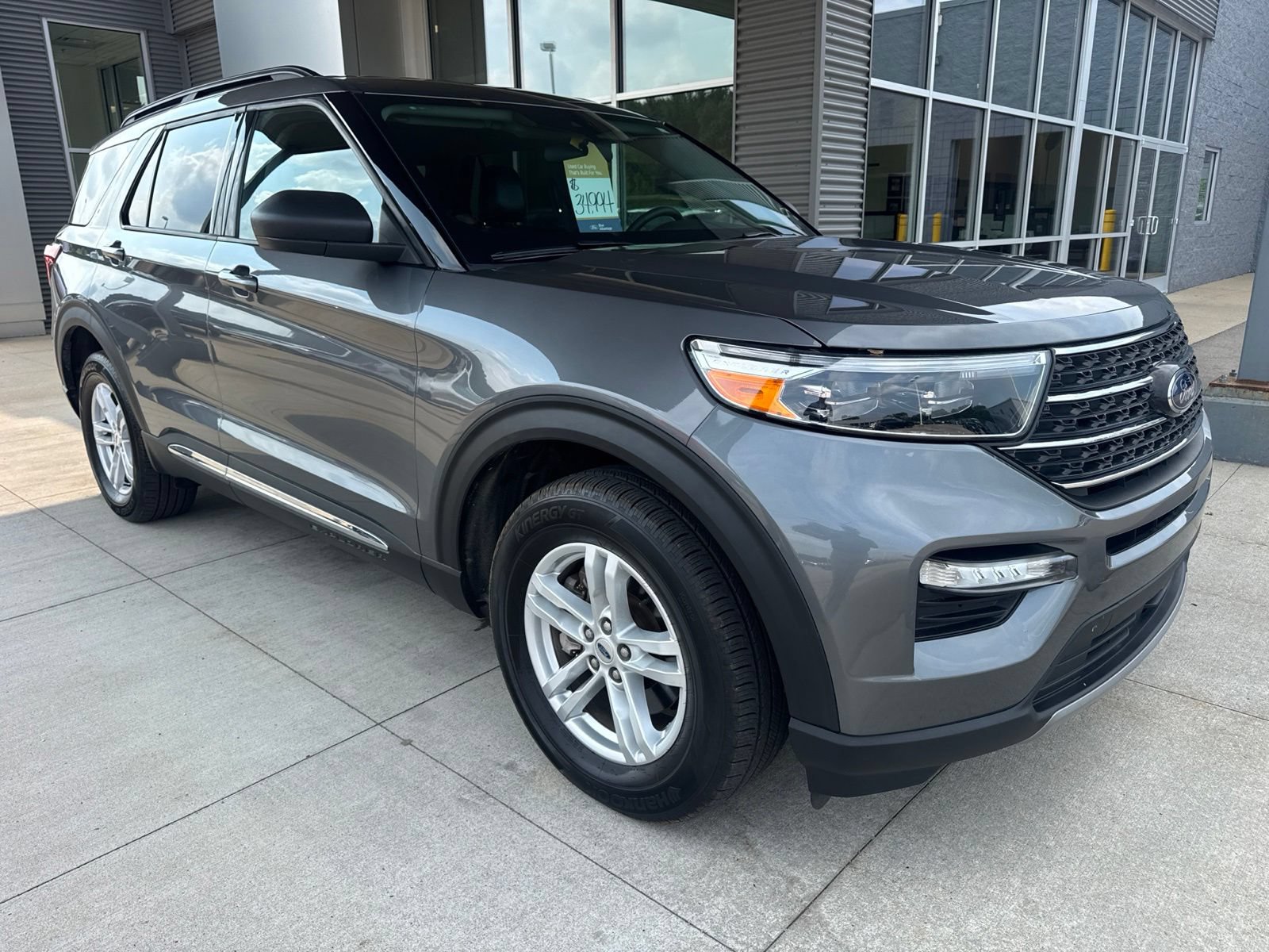 Certified 2024 Ford Explorer XLT w/ Equipment Group 202A AWD/4WD image 10