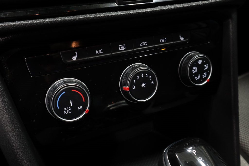 Used 2024 Volkswagen Taos S image 32