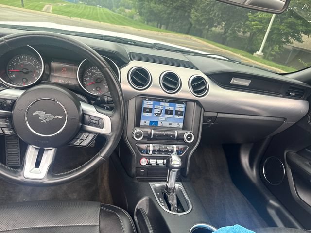 Certified 2018 Ford Mustang Premium RWD image 17