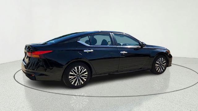 Used 2024 Nissan Altima 2.5 SV FWD image 33
