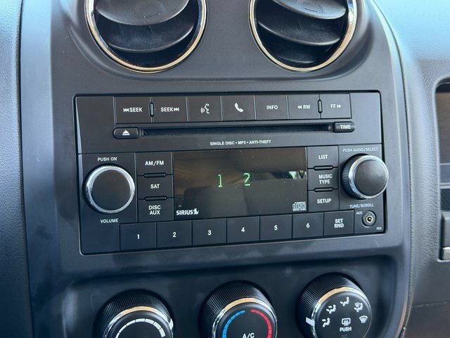 Used 2017 Jeep Patriot Latitude FWD image 17