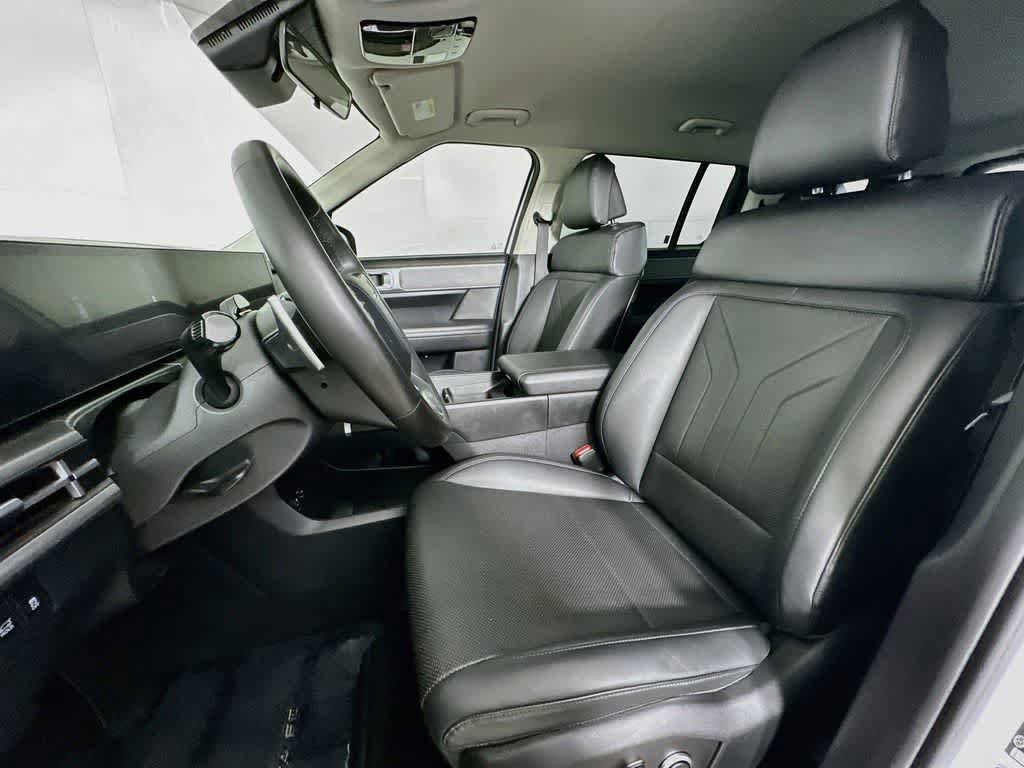 Used 2024 Hyundai Santa Fe SEL FWD image 12