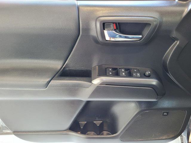 Used 2022 Toyota Tacoma TRD Sport AWD/4WD image 24
