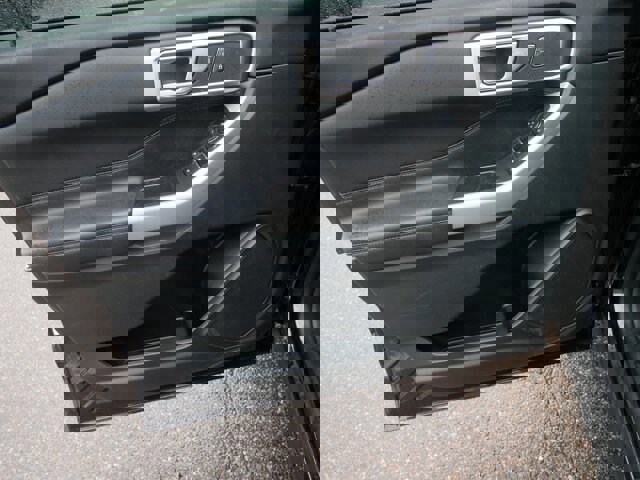 Certified 2024 Ford Explorer XLT w/ Equipment Group 202A image 13