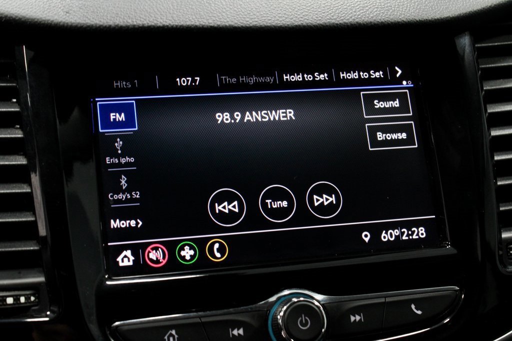 Used 2020 Chevrolet Trax LT w/ Redline Edition image 10