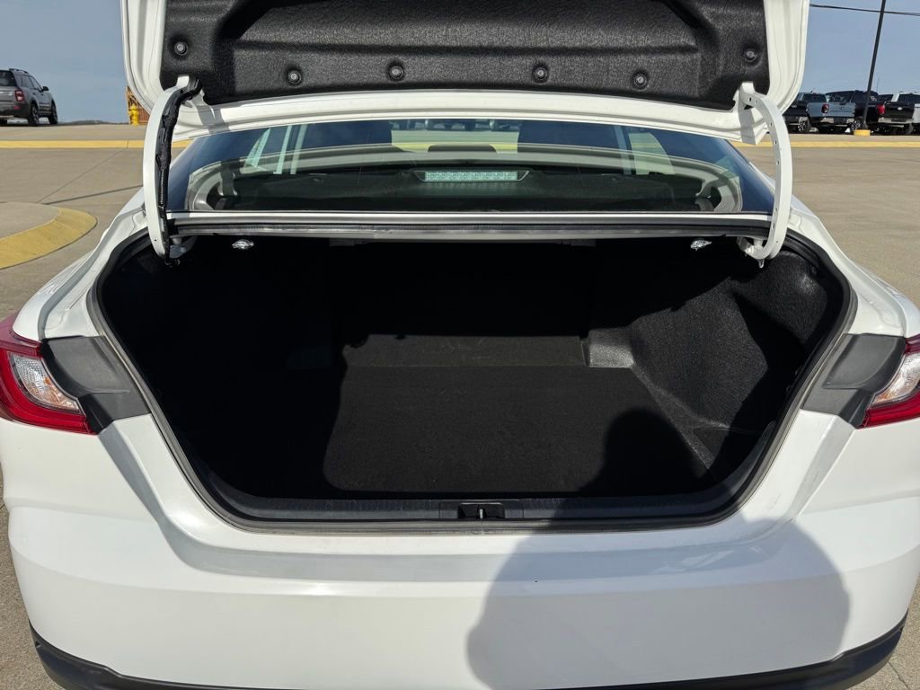 Used 2025 Toyota Camry LE image 37