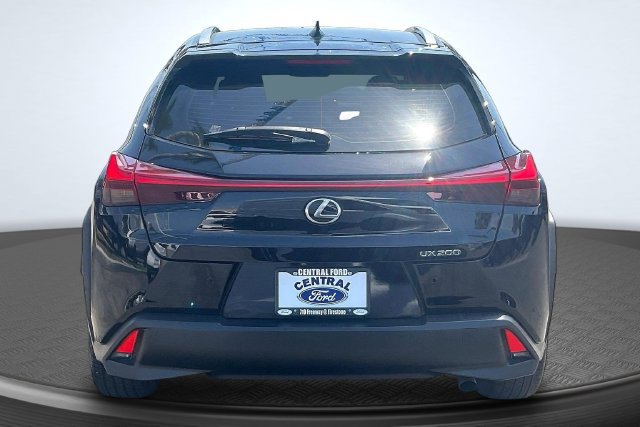 Used 2019 Lexus UX 200 w/ Premium Package FWD image 4