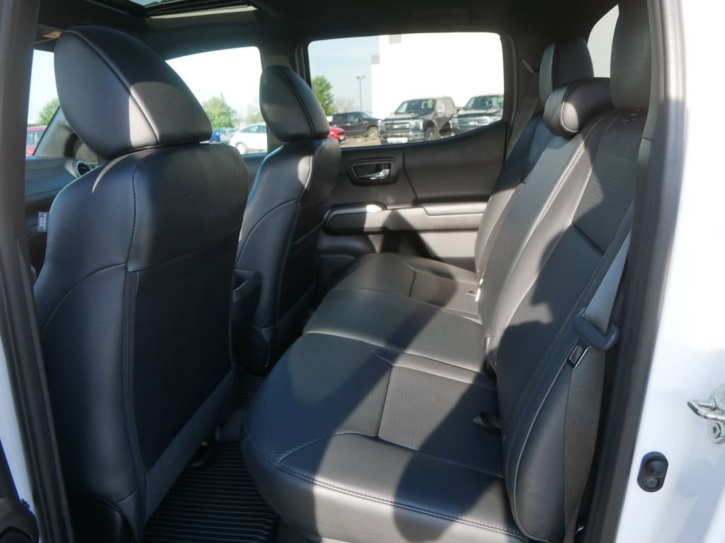 Used 2019 Toyota Tacoma Limited AWD/4WD image 18