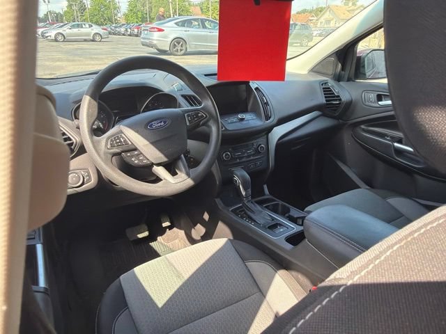 Certified 2018 Ford Escape SE w/ SE Sync 3 Package FWD image 17