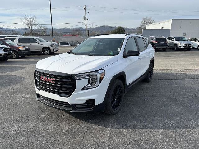Used 2024 GMC Terrain SLE w/ Elevation Edition image 7