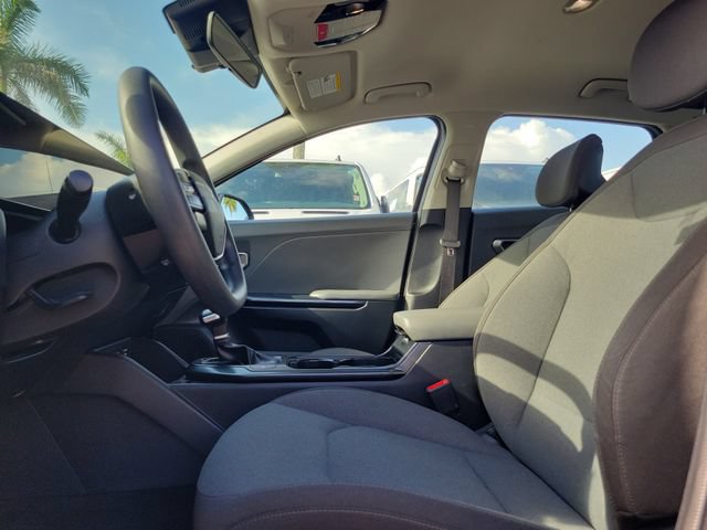 Used 2025 Kia K4 FWD image 18