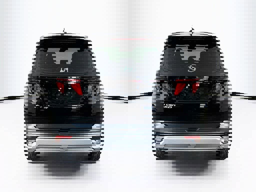 Used 2025 Hyundai Tucson SE FWD image 4