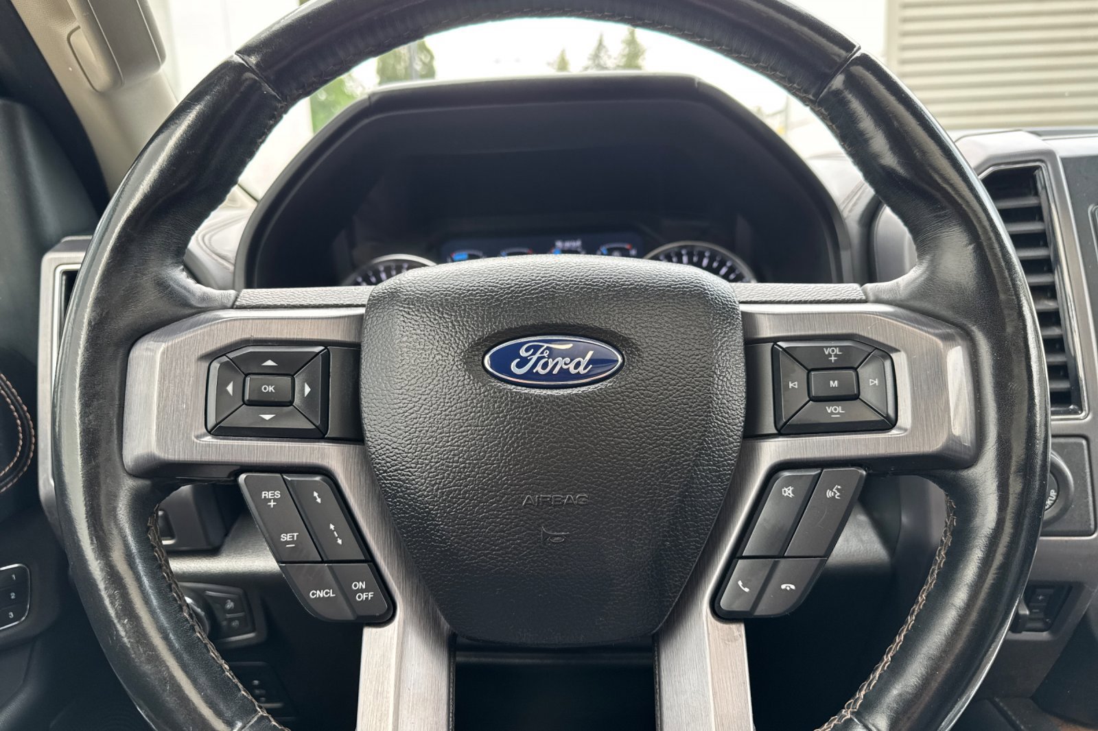 Certified 2020 Ford Expedition Platinum AWD/4WD image 25