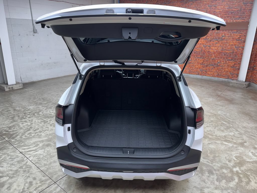 Used 2025 Kia Sportage EX FWD image 28