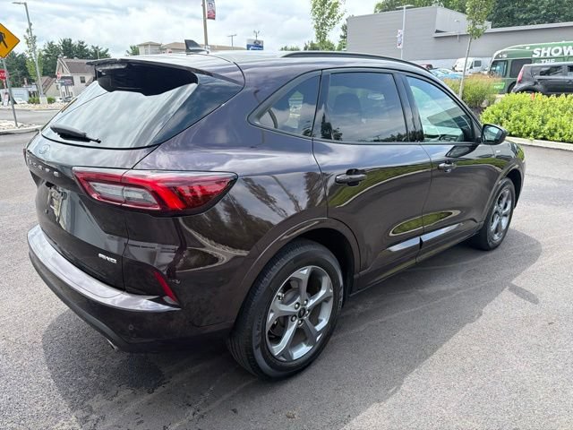 Certified 2023 Ford Escape ST-Line w/ Tech Pack #1 AWD/4WD image 6
