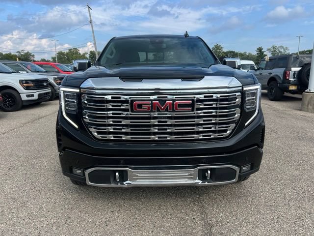 Used 2022 GMC Sierra 1500 Denali AWD/4WD image 2