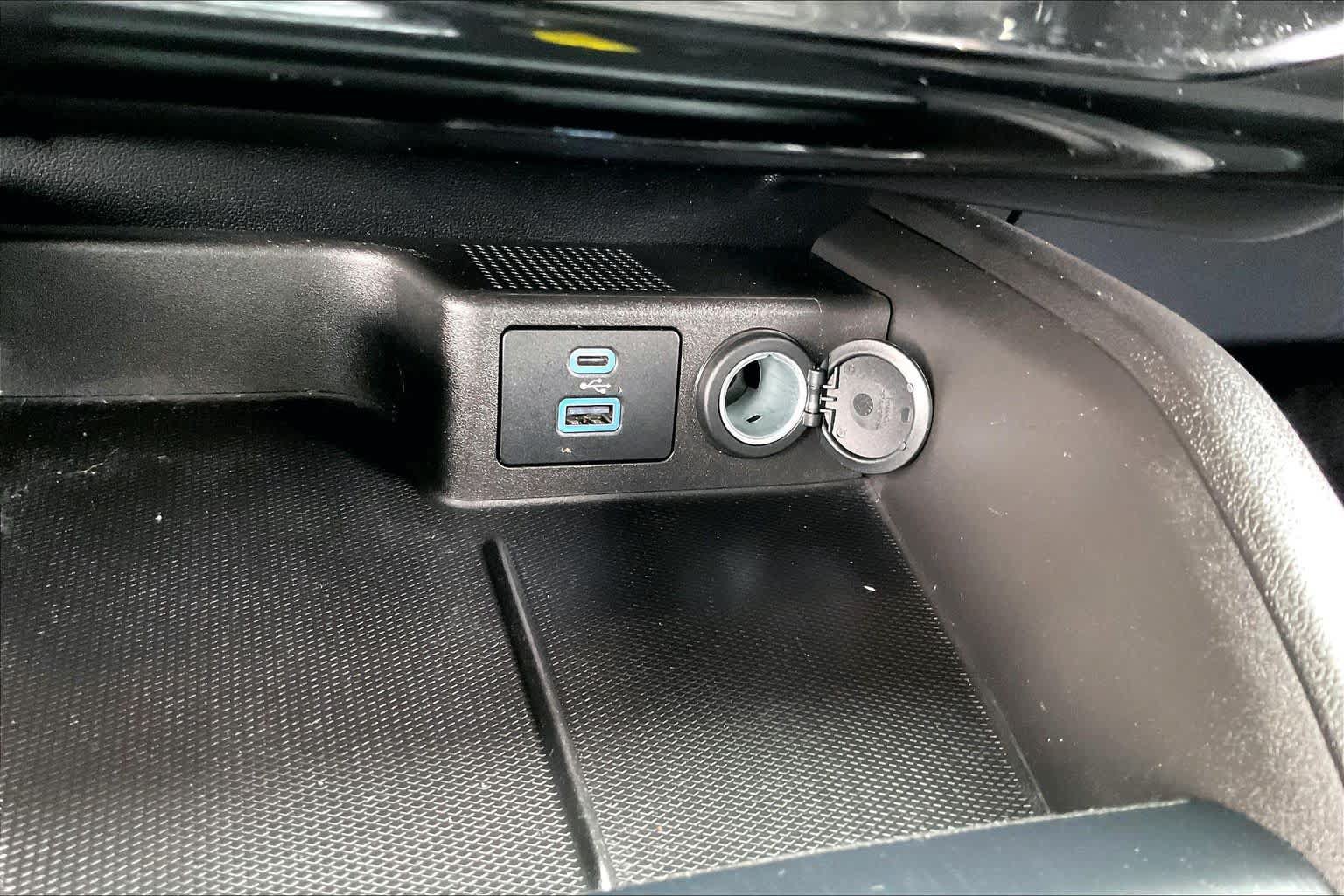 Certified 2023 Ford Escape ST-Line w/ Tech Pack #1 FWD image 31