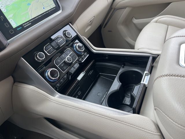 Used 2022 GMC Yukon XL Denali AWD/4WD image 36
