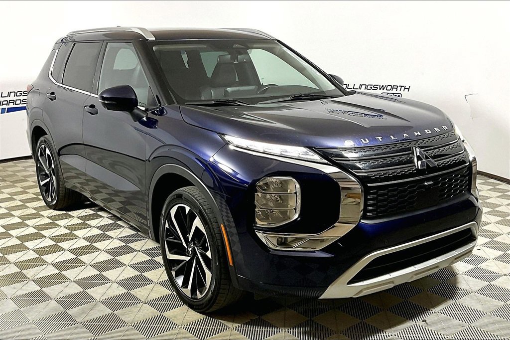 Used 2022 Mitsubishi Outlander SEL image 3