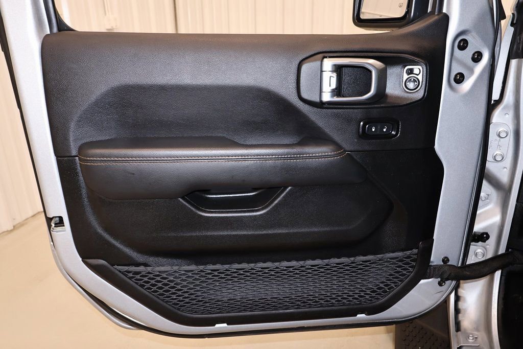 Used 2022 Jeep Wrangler Unlimited Sahara image 14