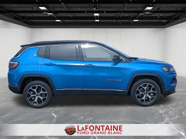 Used 2025 Jeep Compass Limited AWD/4WD image 6