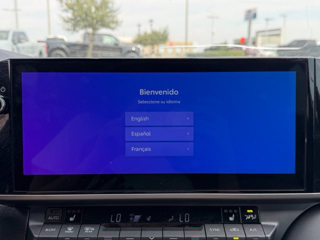 Used 2025 Toyota Camry XSE FWD image 18