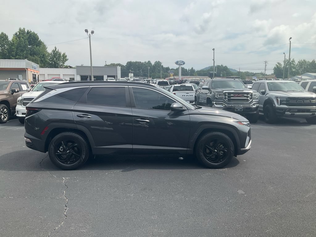 Used 2023 Hyundai Tucson SEL FWD image 4
