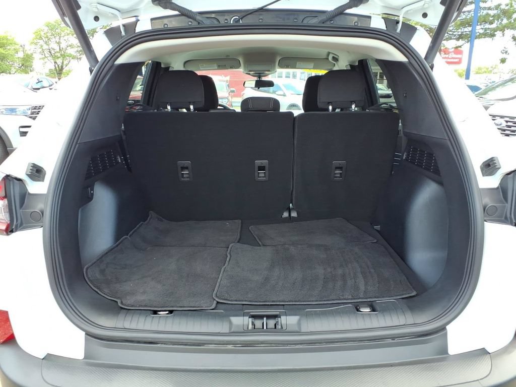 Certified 2023 Ford Escape Active AWD/4WD image 9