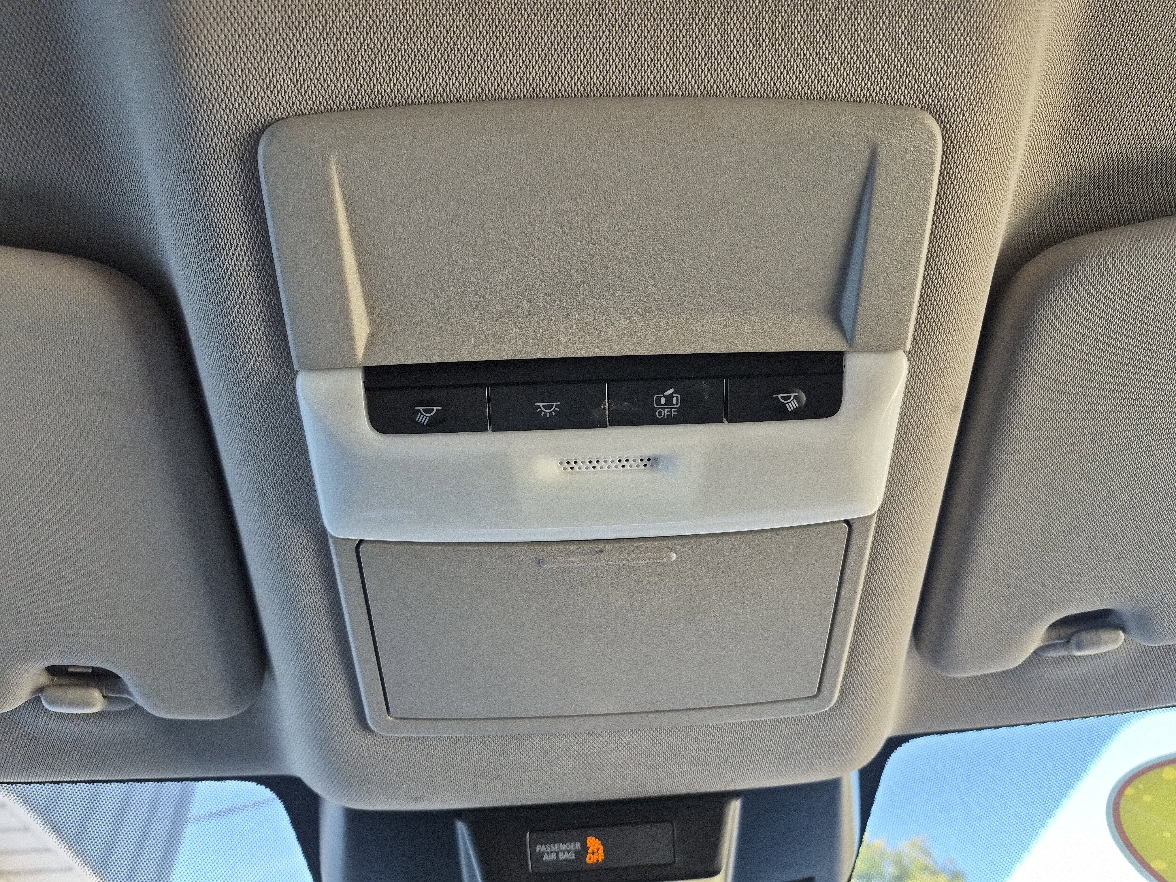 Used 2024 Nissan Rogue S image 32