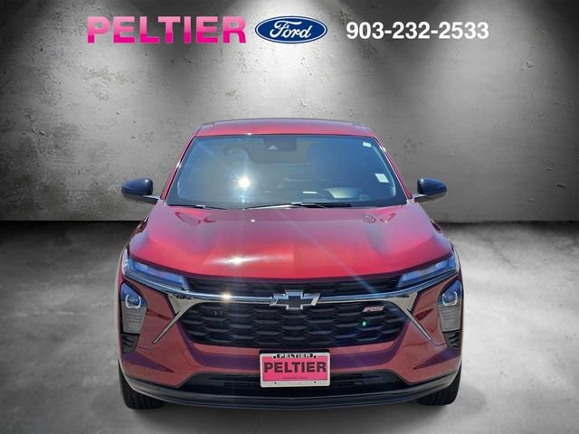 Used 2024 Chevrolet Trax RS FWD image 3
