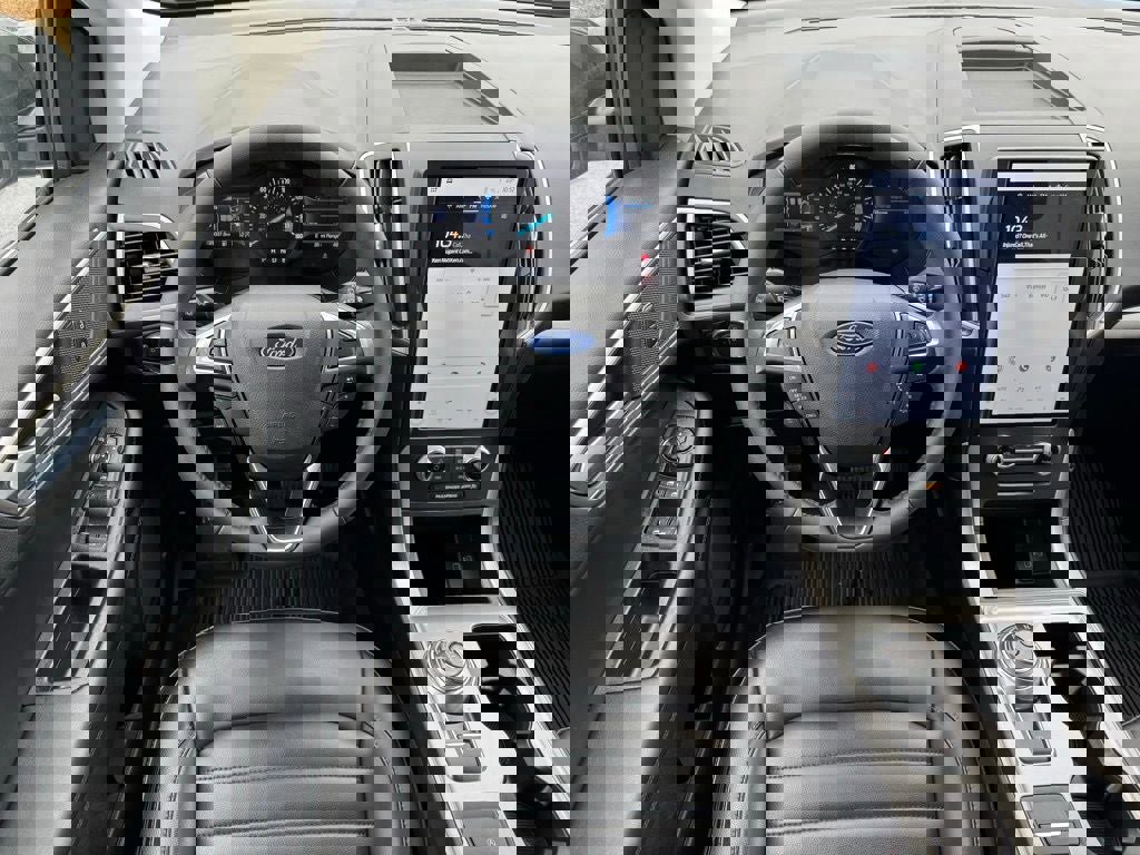 Certified 2024 Ford Edge SEL w/ Convenience Package image 13