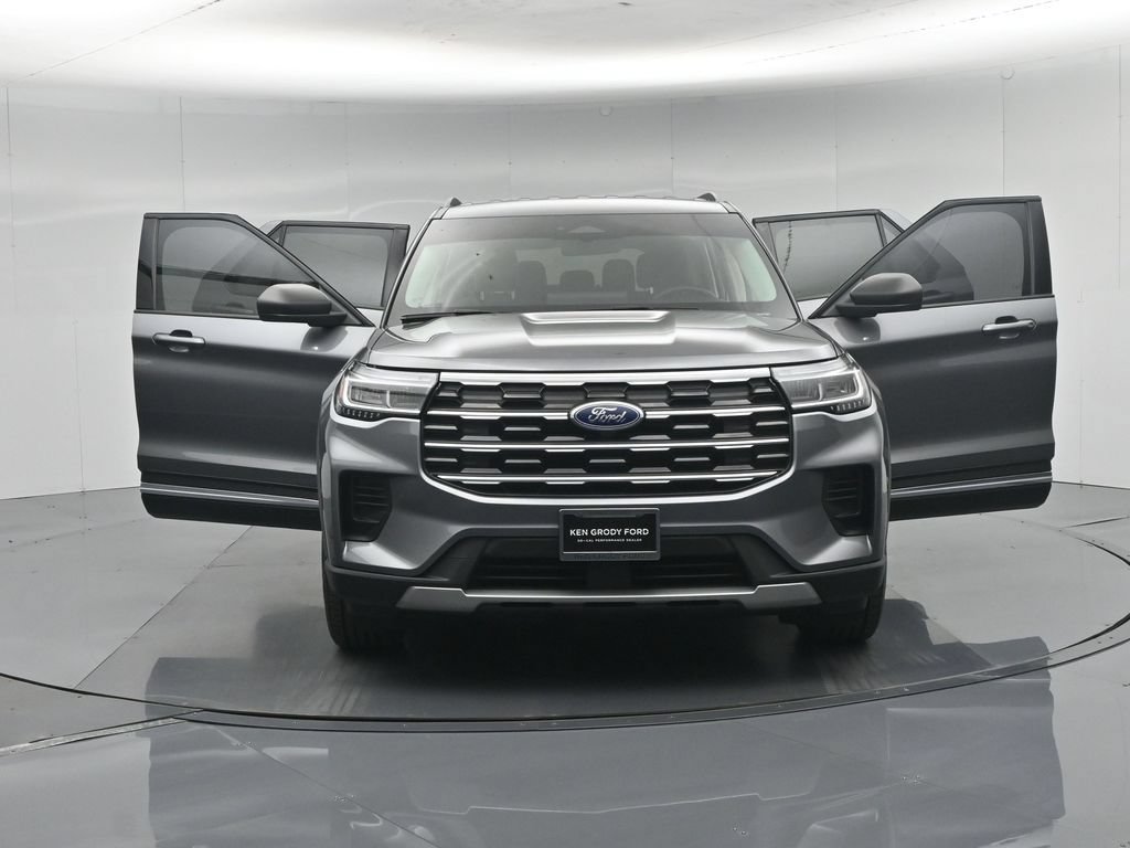 Certified 2025 Ford Explorer Active RWD image 37