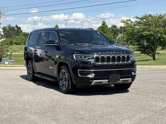 Used 2023 Jeep Wagoneer L Series II AWD/4WD image 3