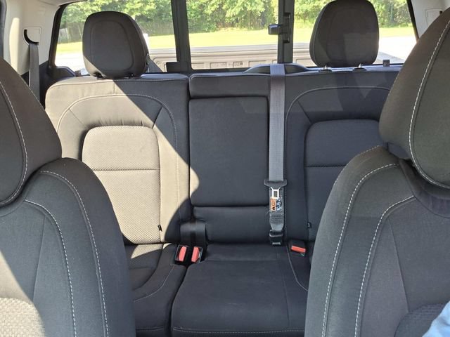 Used 2021 Chevrolet Colorado LT w/ Safety Package RWD image 23