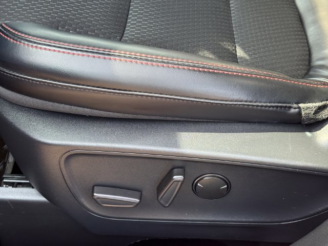 Certified 2024 Ford Escape ST-Line w/ Tech Pack #1 FWD image 4