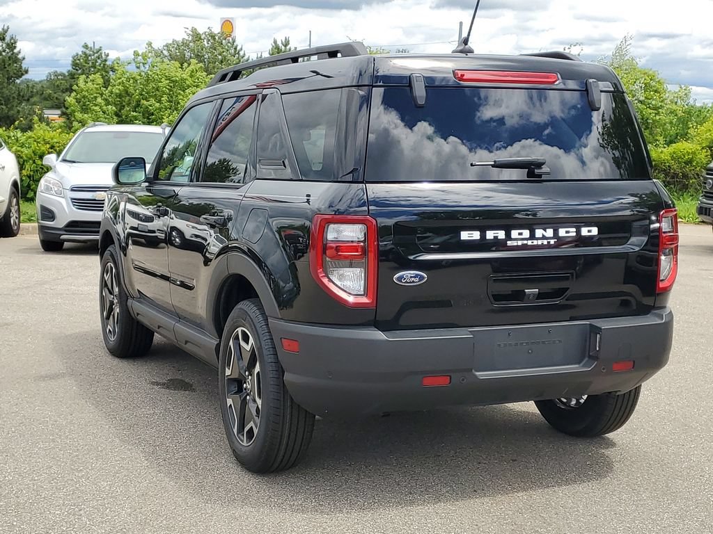 Certified 2023 Ford Bronco Sport Outer Banks w/ Tech Package AWD/4WD image 3