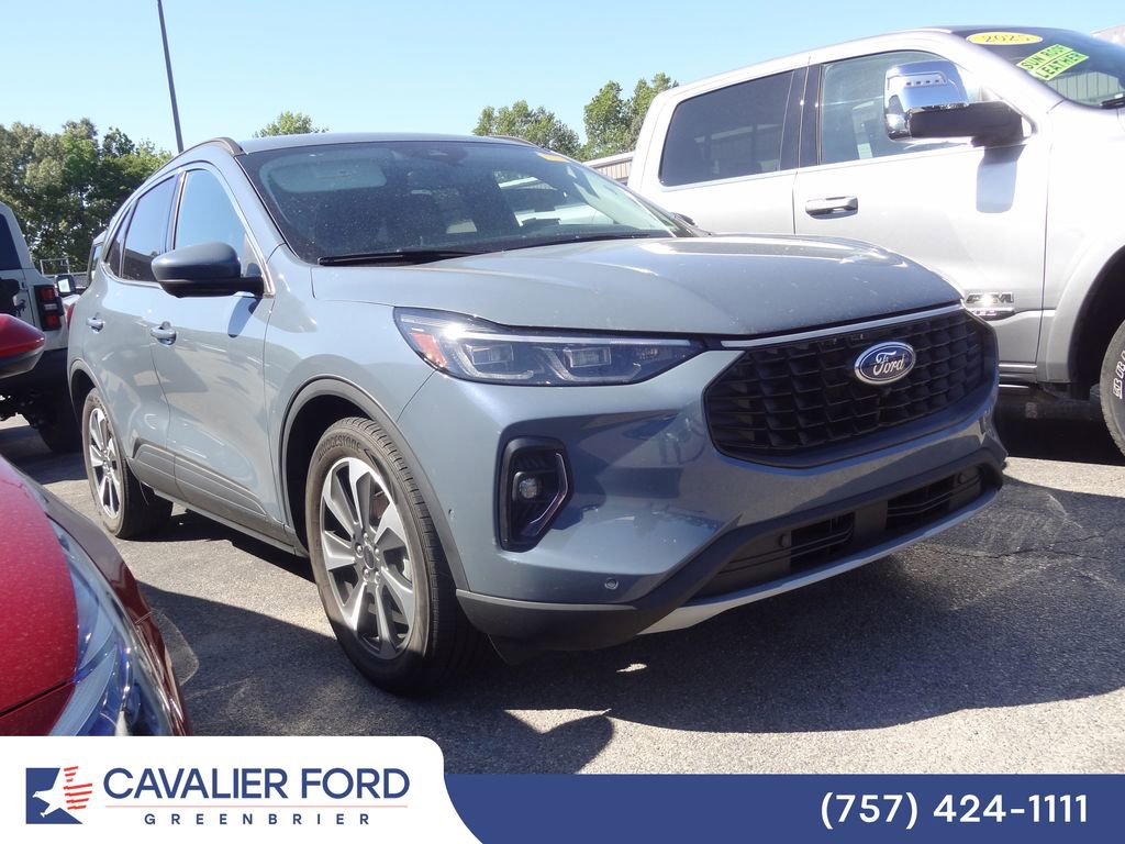 Certified 2023 Ford Escape Platinum w/ Premium Technology Package FWD image 1
