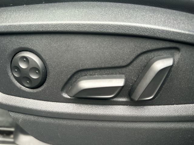 Used 2023 Audi Q5 2.0T Premium w/ Convenience Package image 13