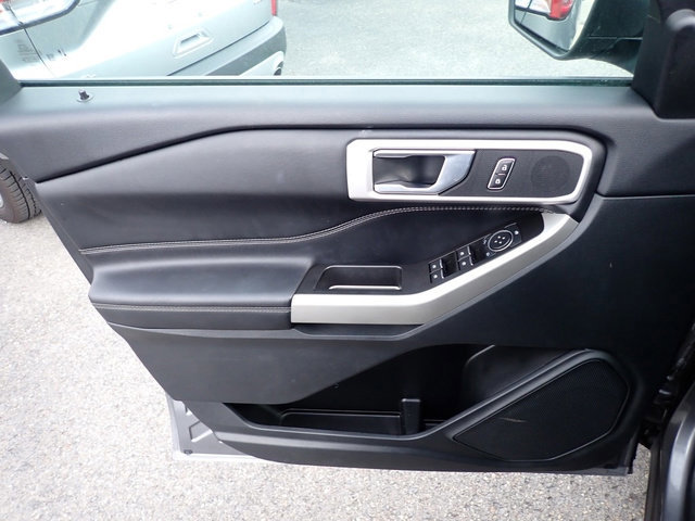 Certified 2022 Ford Explorer XLT image 16