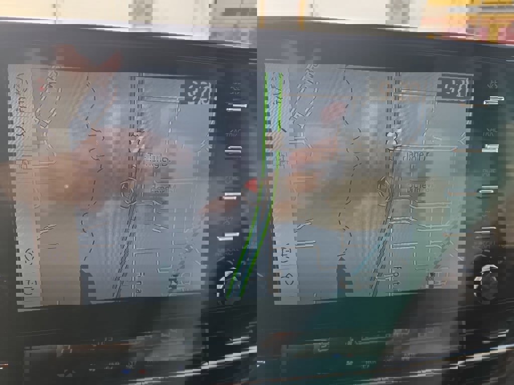 Used 2024 Toyota Sienna XSE image 36