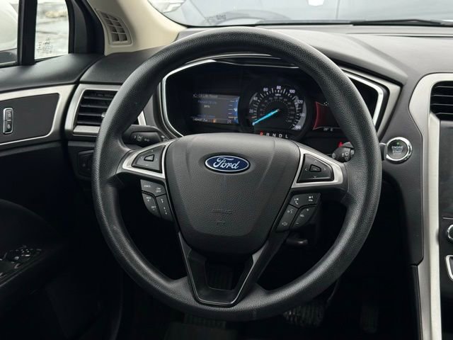 Certified 2020 Ford Fusion SE image 6