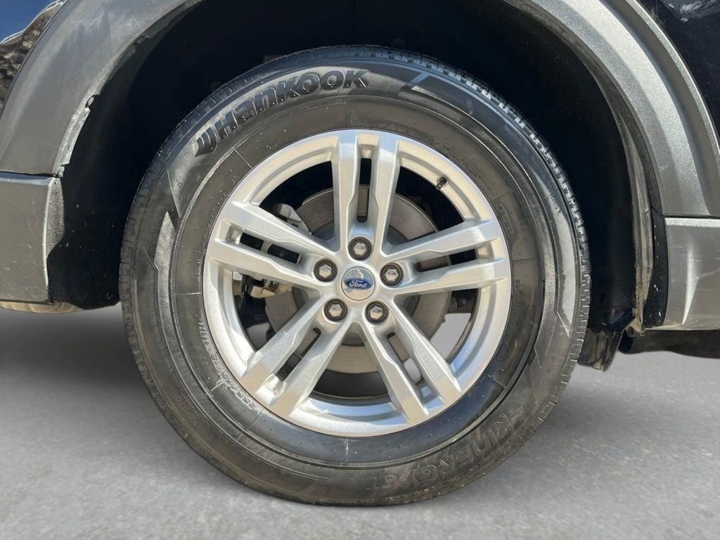 Certified 2023 Ford Explorer XLT w/ Equipment Group 202A AWD/4WD image 24
