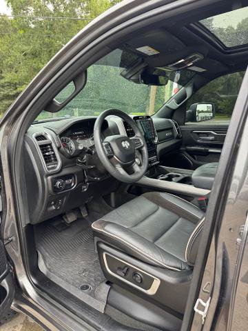 Used 2024 RAM 1500 Laramie AWD/4WD image 8