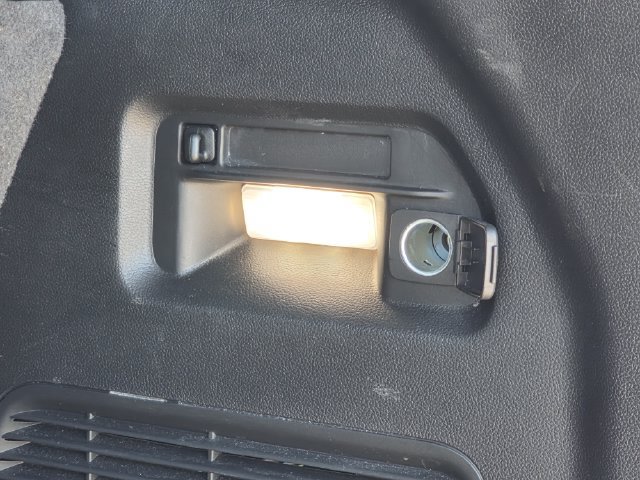 Certified 2023 Ford Explorer XLT RWD image 31