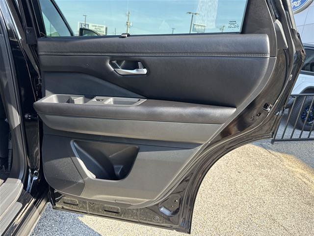 Used 2025 Nissan Pathfinder Platinum w/ Cargo Package AWD/4WD image 25